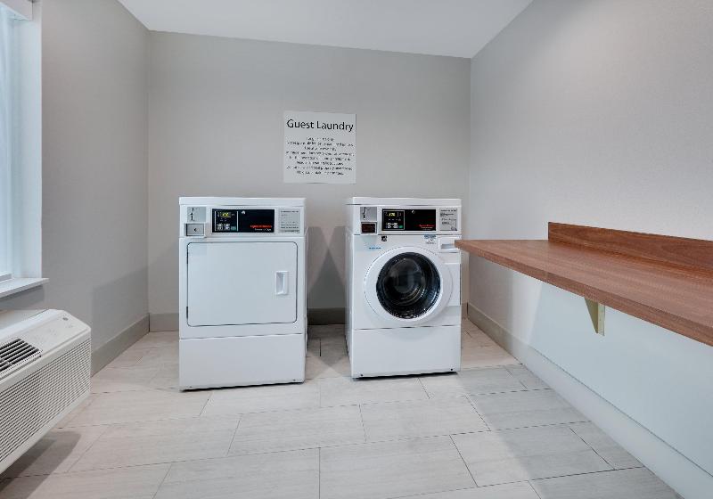 Holiday Inn Express and Suites San Antonio NW near