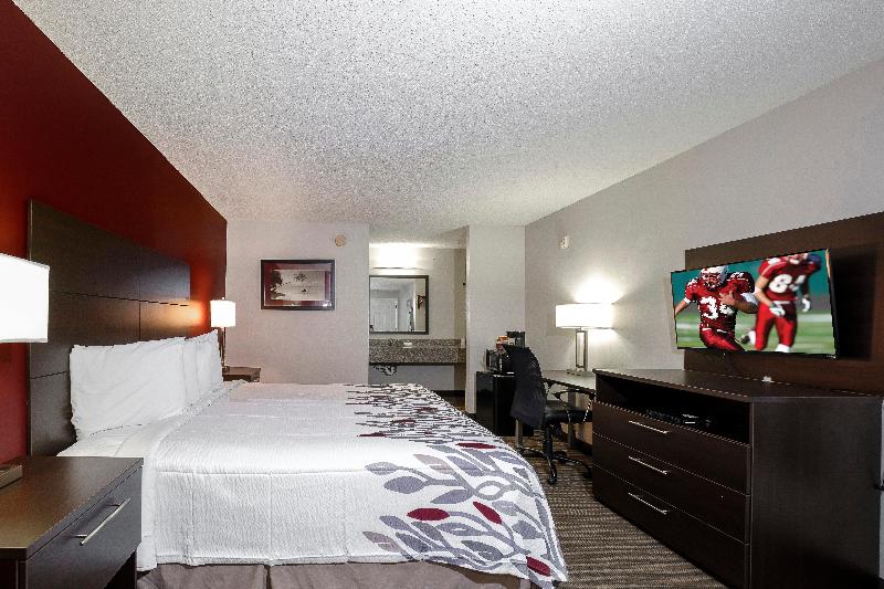 Red Roof Inn Defuniak Springs image