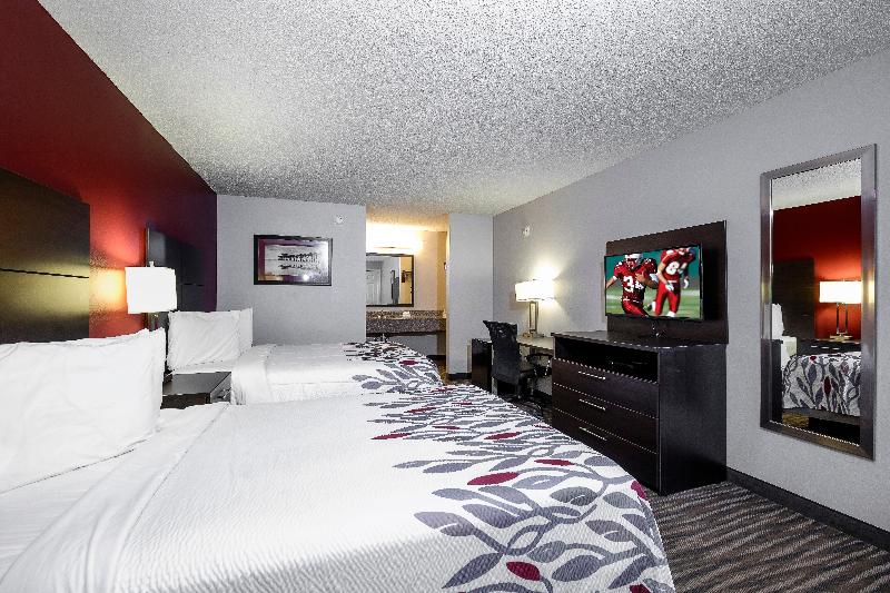 Red Roof Inn Defuniak Springs image