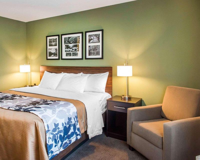 Sleep Inn & Suites Defuniak Springs - Crestview image