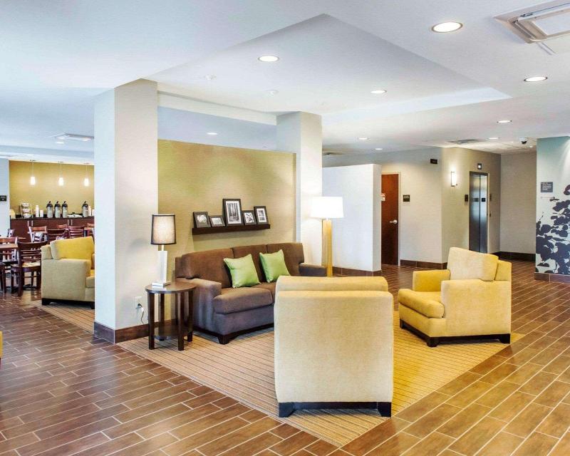Sleep Inn & Suites Defuniak Springs - Crestview image