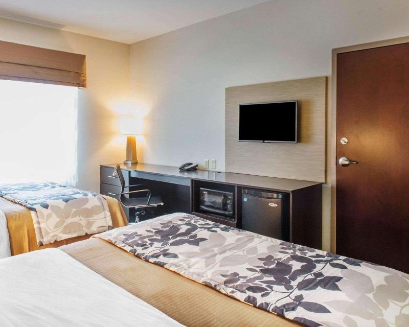Sleep Inn & Suites Defuniak Springs - Crestview image