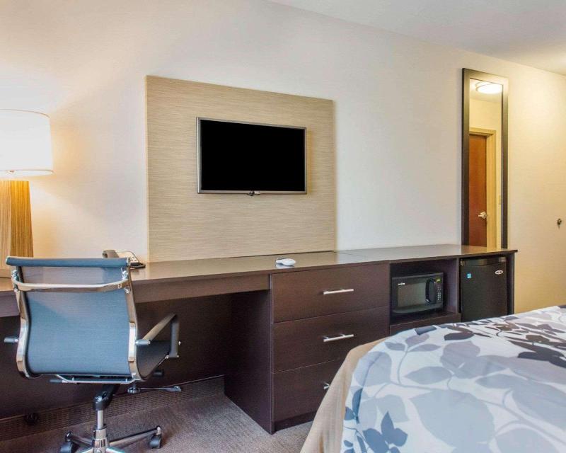 Sleep Inn & Suites Defuniak Springs - Crestview image