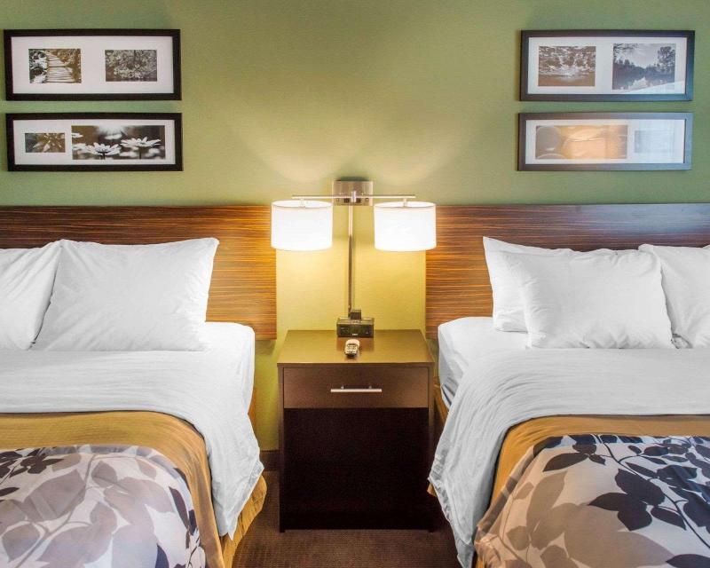 Sleep Inn & Suites Defuniak Springs - Crestview image