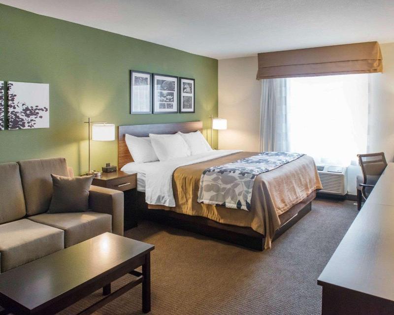 Sleep Inn & Suites Defuniak Springs - Crestview image