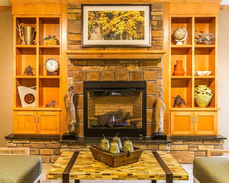 Mainstay Suites Stanley image