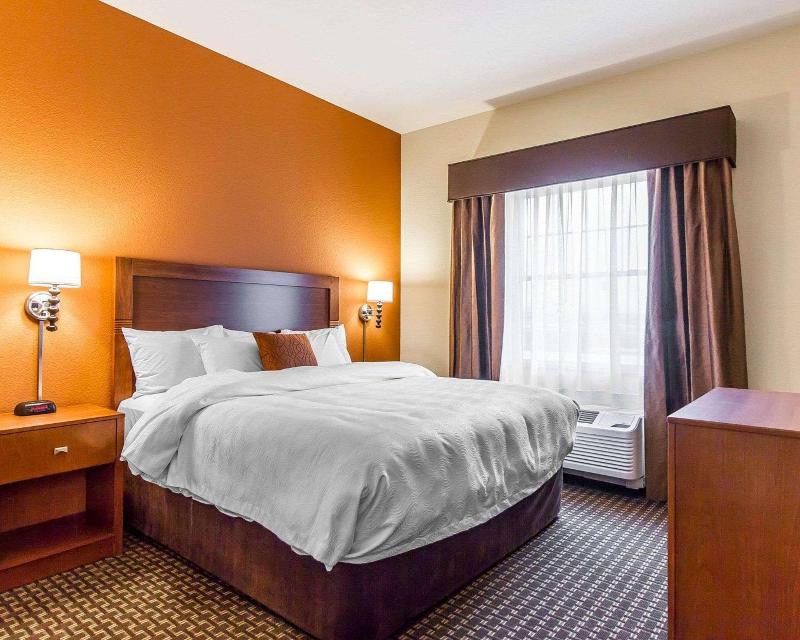 Mainstay Suites Stanley image
