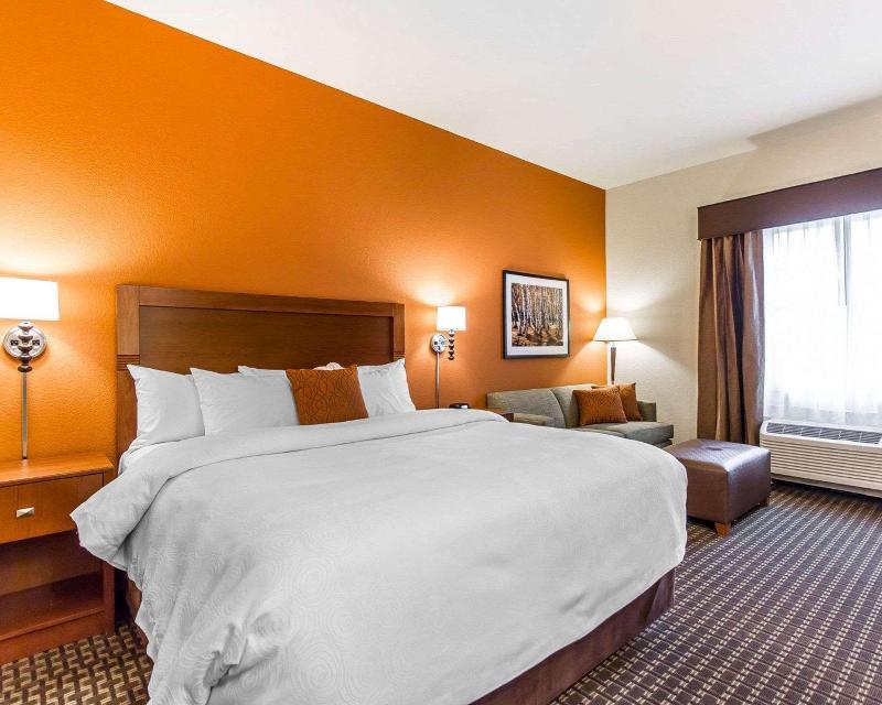 Mainstay Suites Stanley image