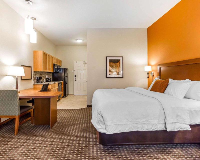 Mainstay Suites Stanley image