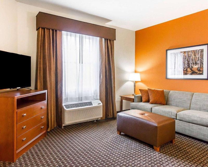 Mainstay Suites Stanley image