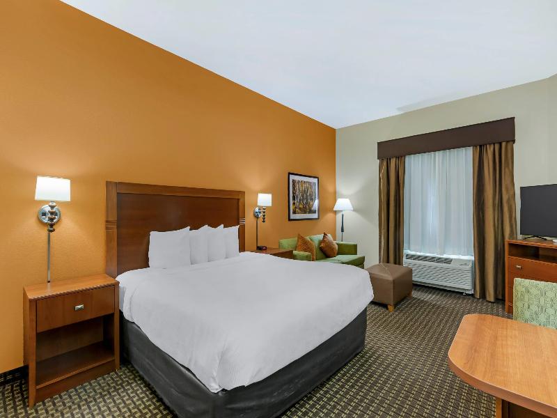 Mainstay Suites Stanley image