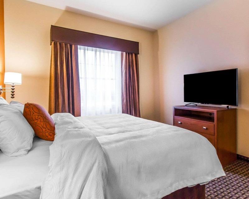 Mainstay Suites Stanley image