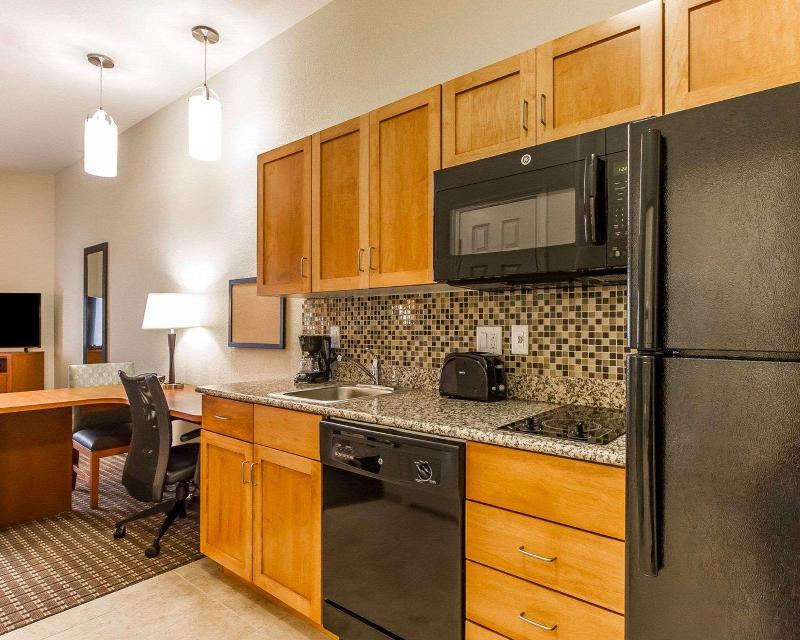 Mainstay Suites Stanley image