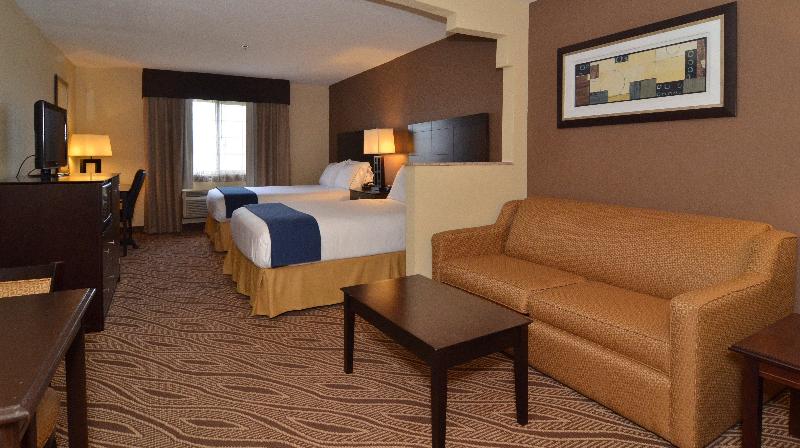 Holiday Inn Express and Suites San Antonio Airport