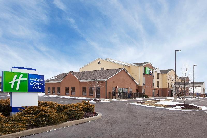 Holiday Inn Express and Suites Cleveland Streetsbo