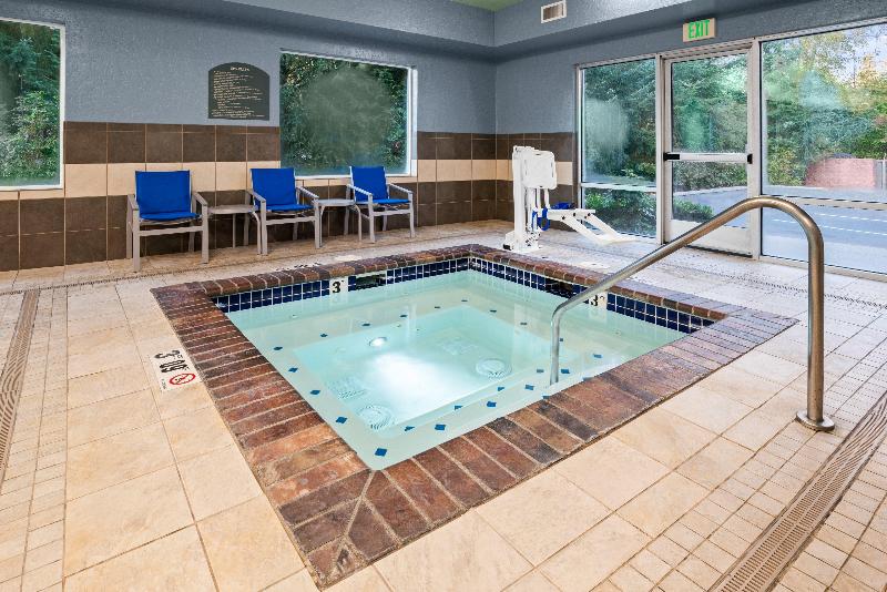 Holiday Inn Express & Suites Marysville By IHG image