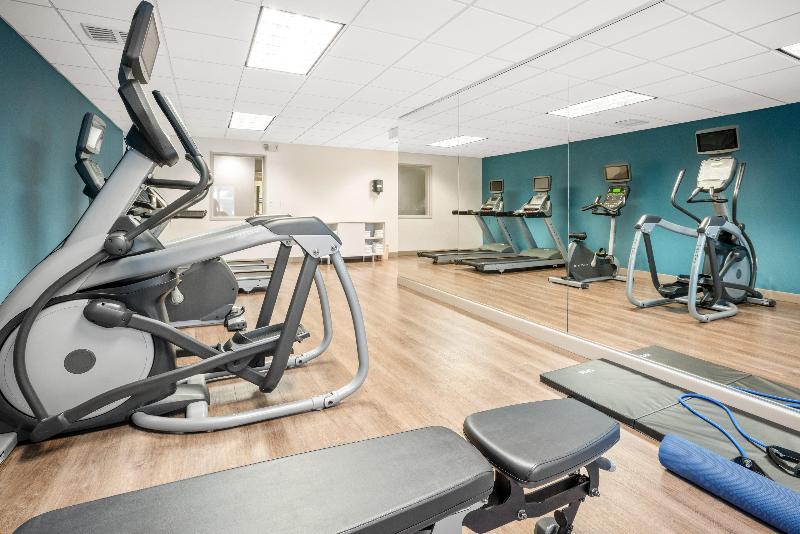 Holiday Inn Express & Suites Marysville By IHG image