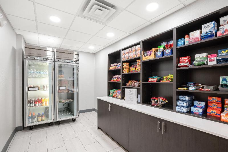 Holiday Inn Express & Suites Marysville By IHG image