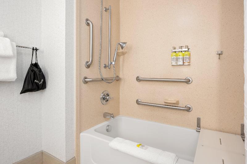 Holiday Inn Express & Suites Marysville By IHG image