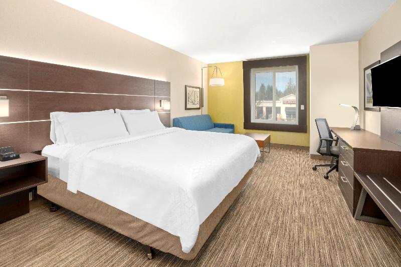 Holiday Inn Express & Suites Marysville By IHG image