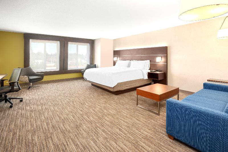Holiday Inn Express & Suites Marysville By IHG image