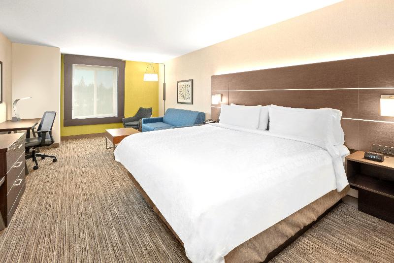 Holiday Inn Express & Suites Marysville By IHG image