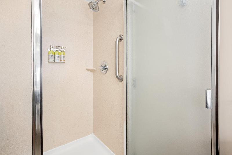 Holiday Inn Express & Suites Marysville By IHG image
