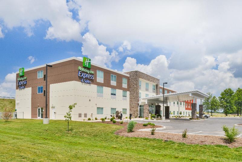 Holiday Inn Express & Suites Salem image