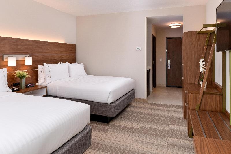 Holiday Inn Express & Suites Salem image