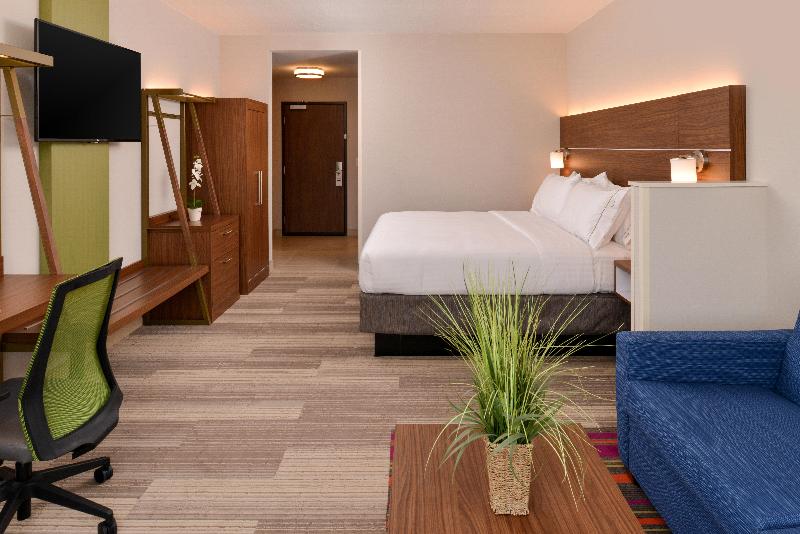 Holiday Inn Express & Suites Salem image