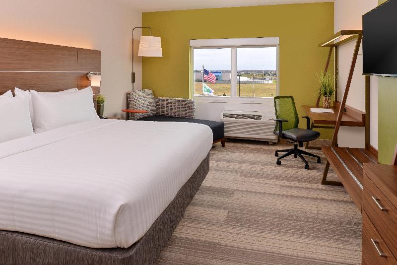 Holiday Inn Express & Suites Salem image