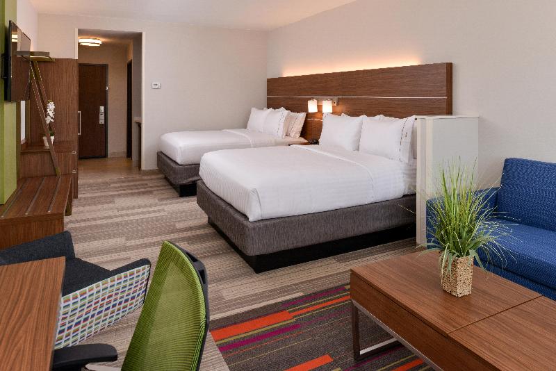 Holiday Inn Express & Suites Salem image