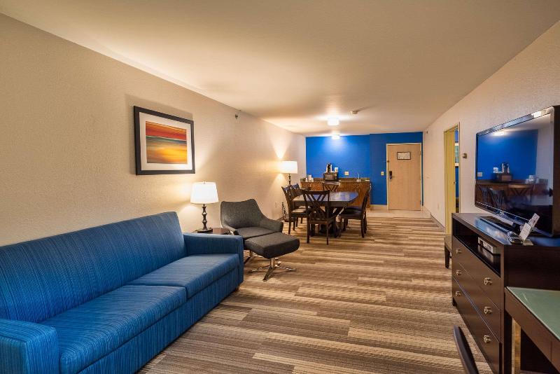 Country Inn & Suites by Radisson South Haven MI image