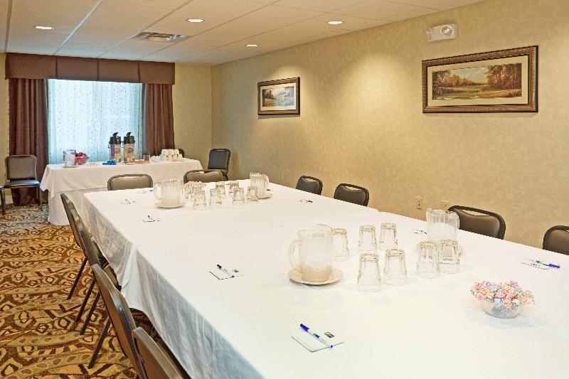 Holiday Inn Express and Suites Southern Pines Pine image