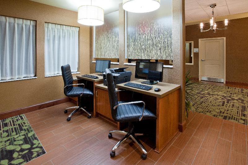 Holiday Inn Express & Suites Willmar By IHG image