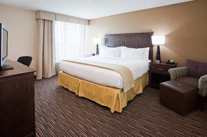 Holiday Inn Express & Suites Willmar By IHG image