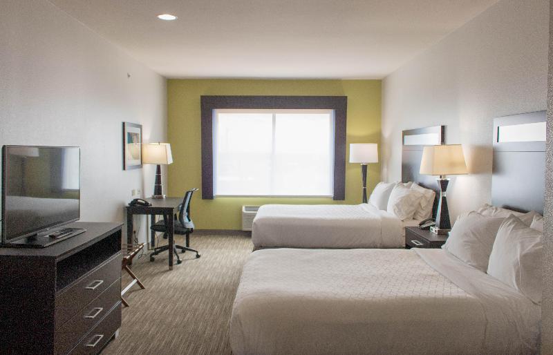 Holiday Inn Express and Suites Temple Medical Cent image
