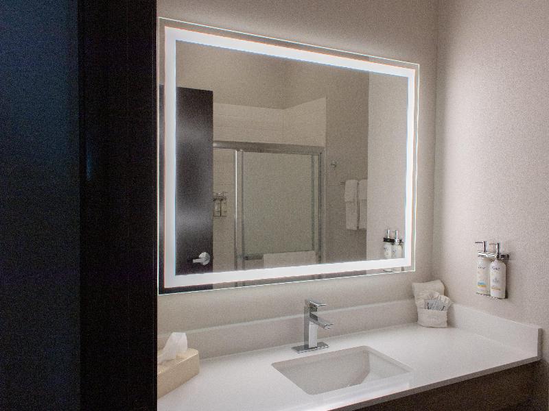 Holiday Inn Express and Suites Temple Medical Cent image