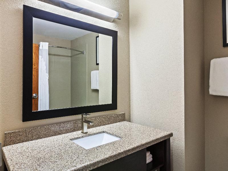 Holiday Inn Express and Suites Glenpool Tulsa Sout image