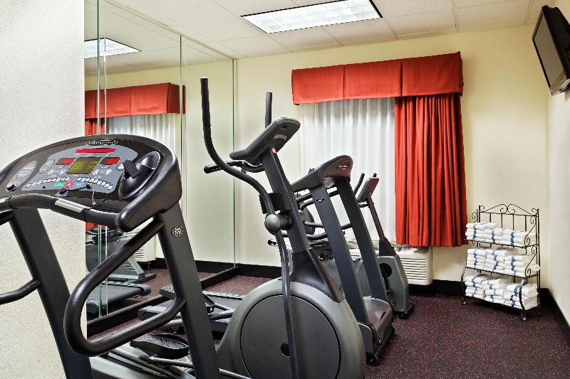 Holiday Inn Express and Suites Knoxville North I 7 image