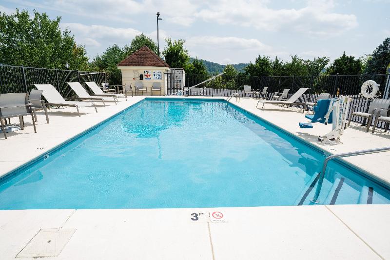 Holiday Inn Express and Suites Knoxville North I 7 image