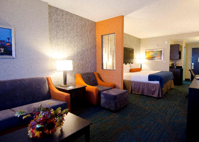 Holiday Inn Express Knoxville West Papermill Dr photo 19