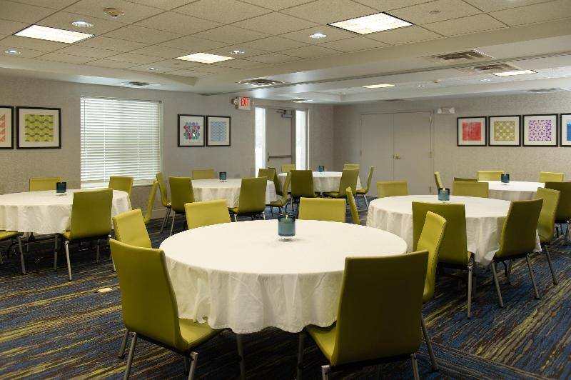 Holiday Inn Express & Suites Wausau By IHG image