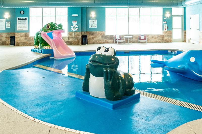 Holiday Inn Express & Suites Wausau By IHG image