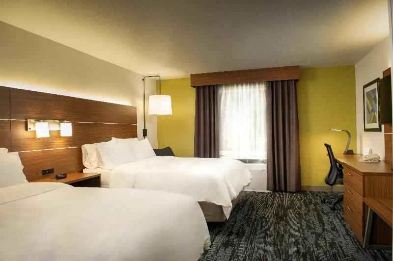 Holiday Inn Express & Suites Wausau By IHG photo 9