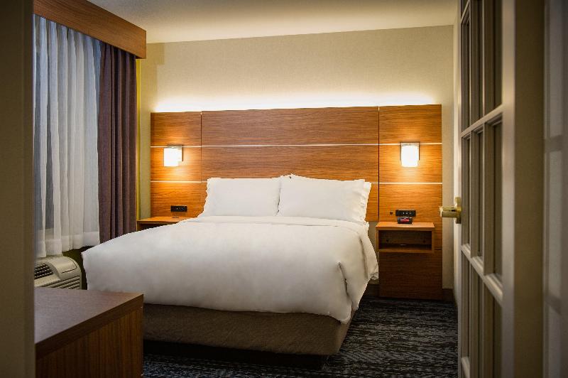 Holiday Inn Express & Suites Wausau By IHG photo 16