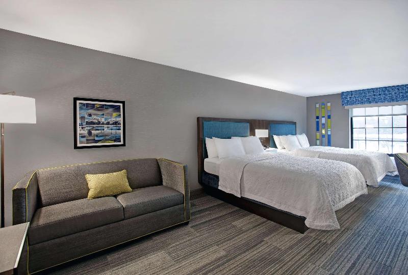 Hampton Inn Westfield image