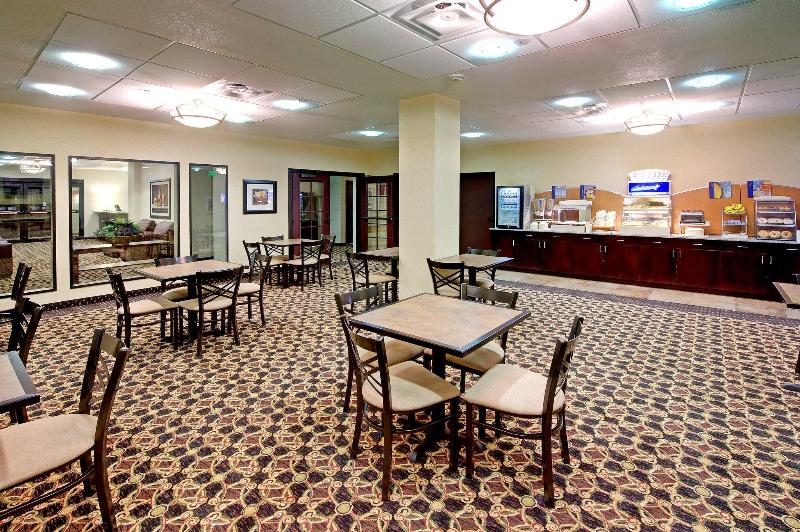 Holiday Inn Express and Suites Willcox