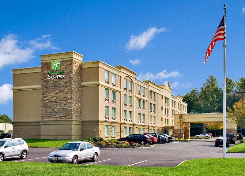 Holiday Inn Express and Suites West Long Branch Ea image
