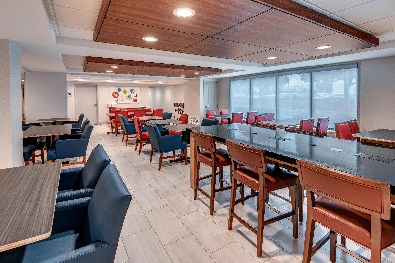 Holiday Inn Express and Suites West Long Branch Ea image